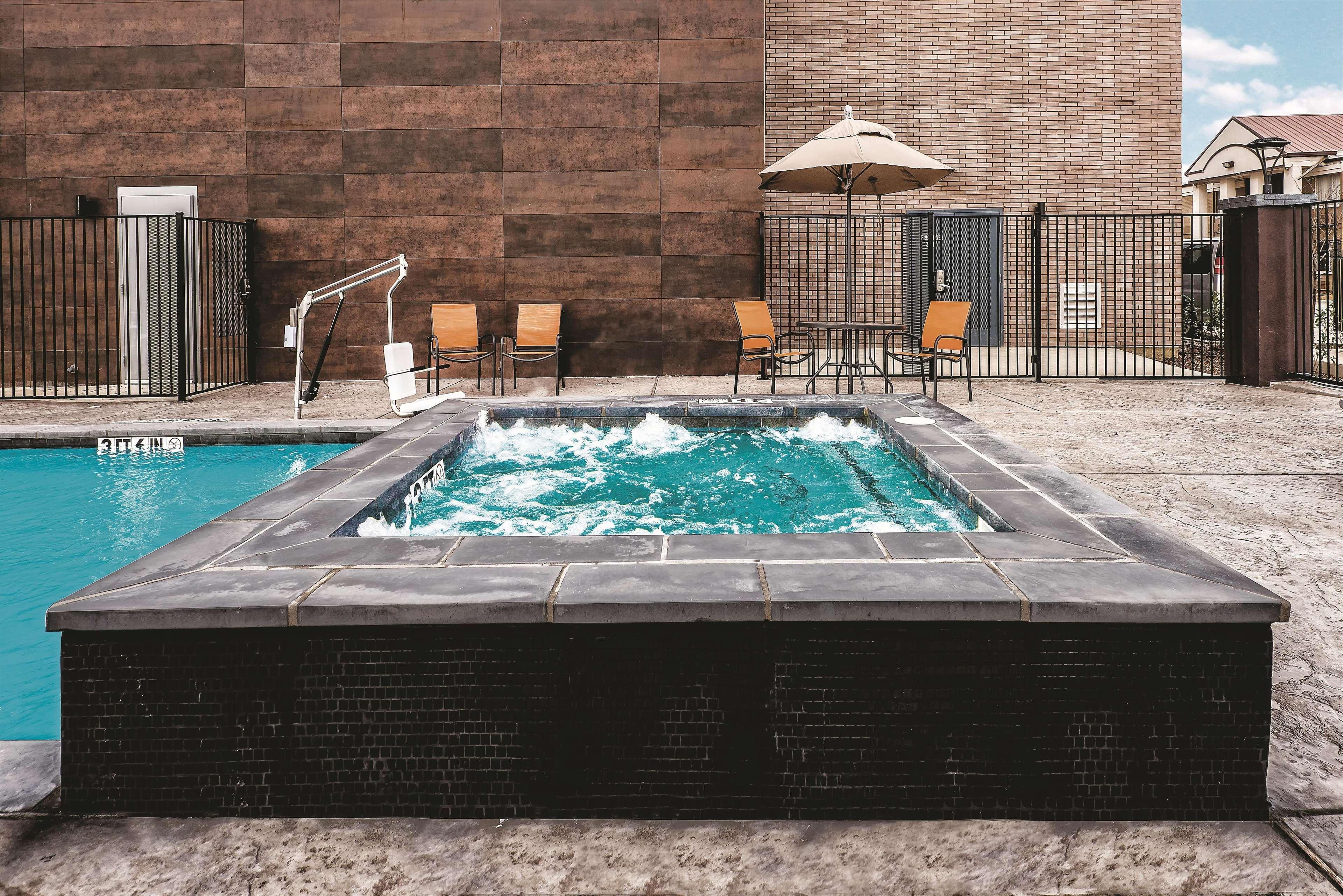 La Quinta By Wyndham Dallas Grand Prairie North Экстерьер фото
